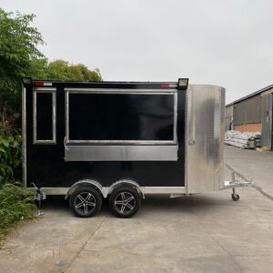 Food  Truck de 4x2 metros, 4 ruedas, 2 ejes, 2 ventanas
